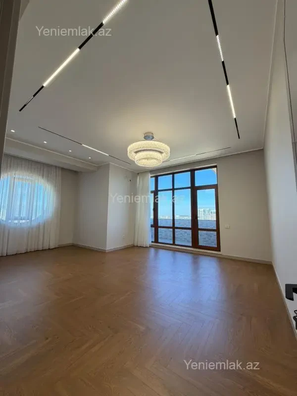 Satılır 4 otaqlı yeni tikili 220 m²