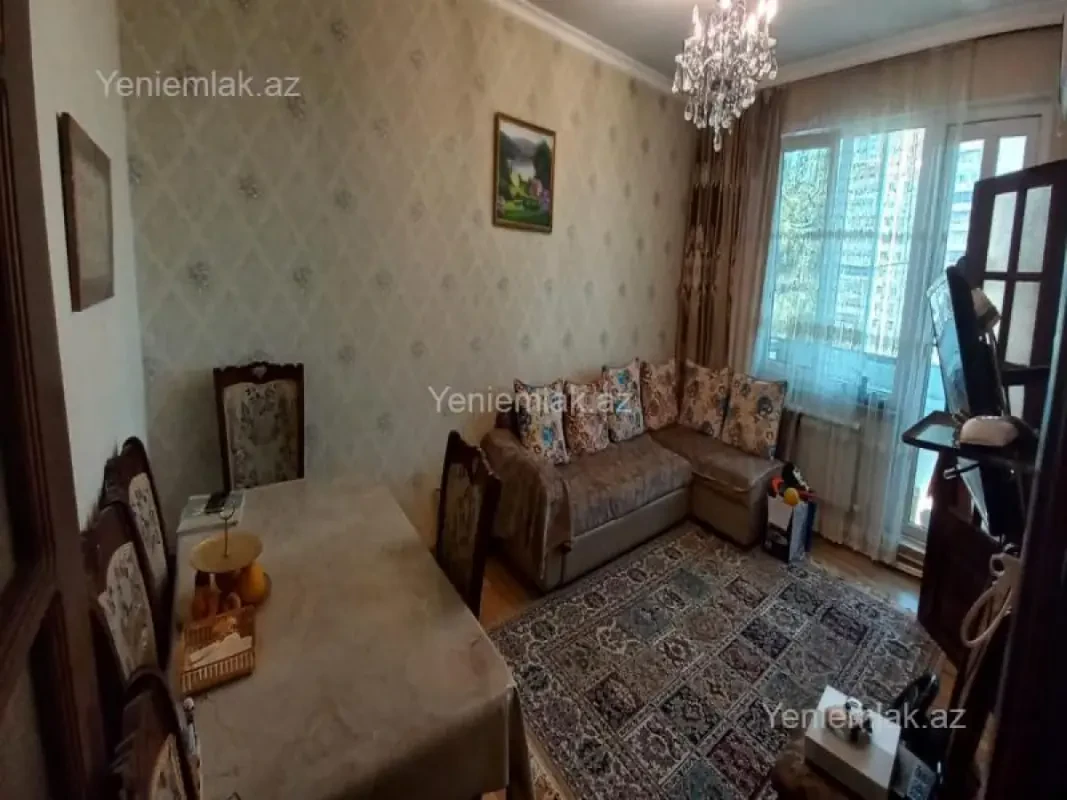 Satılır 2 otaqlı köhnə tikili 50 m²