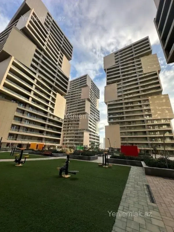 Satılır 3 otaqlı yeni tikili 145 m²