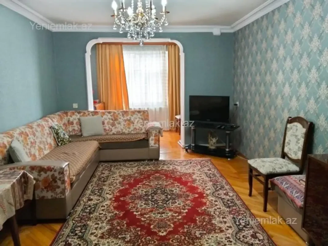 Satılır 3 otaqlı köhnə tikili 80 m²