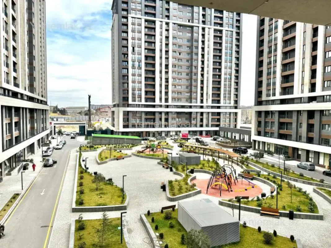 Satılır 3 otaqlı yeni tikili 170 m²