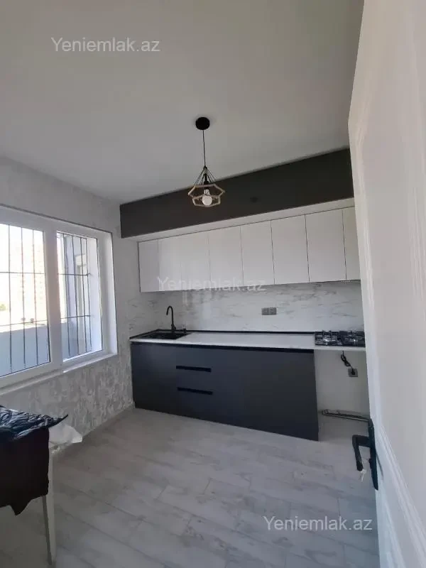Satılır 3 otaqlı köhnə tikili 70 m²