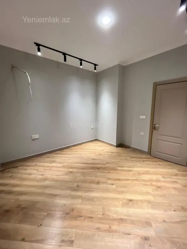 Satılır 2 otaqlı yeni tikili 61 m²