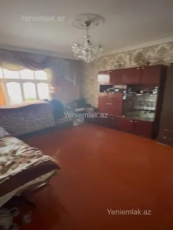 Satılır 3 otaqlı köhnə tikili 70 m²