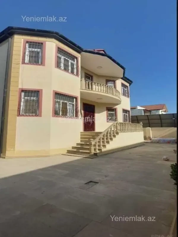 Satılır 7 otaqlı həyət evi 220 m²