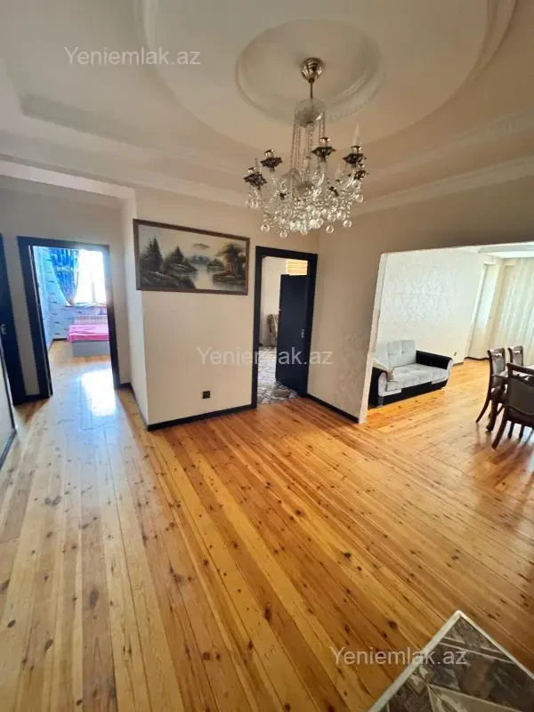 Satılır 3 otaqlı yeni tikili 122 m²