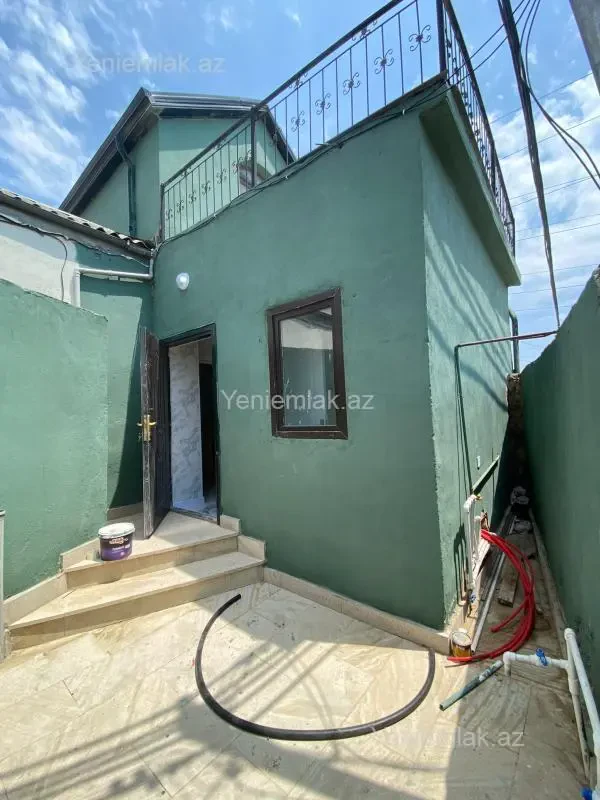 Satılır 3 otaqlı həyət evi 100 m²