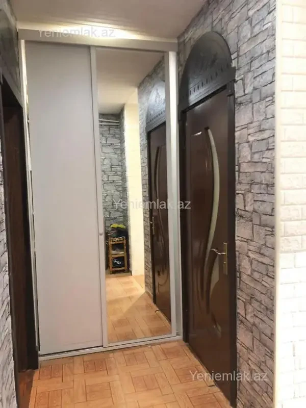 Satılır 2 otaqlı köhnə tikili 50 m²