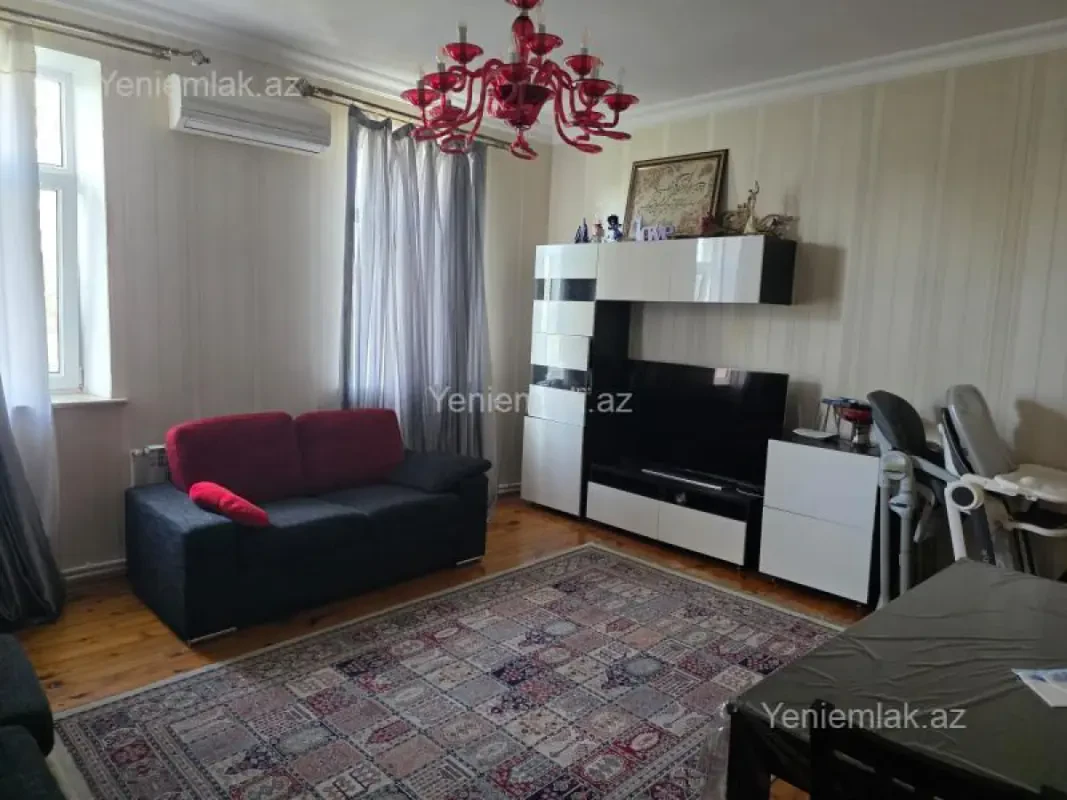 Satılır 3 otaqlı köhnə tikili 70 m²