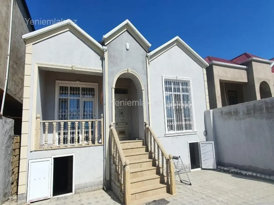 Satılır 4 otaqlı həyət evi 111 m²