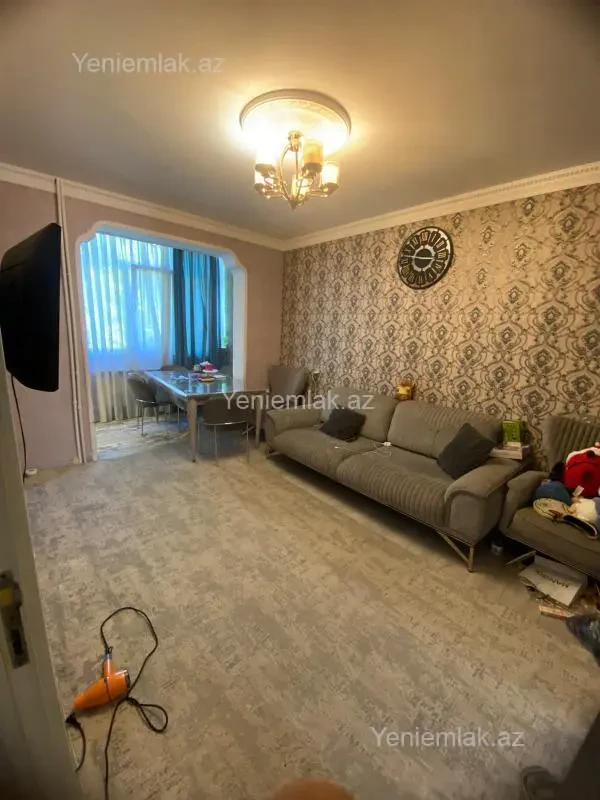Satılır 2 otaqlı köhnə tikili 45 m²
