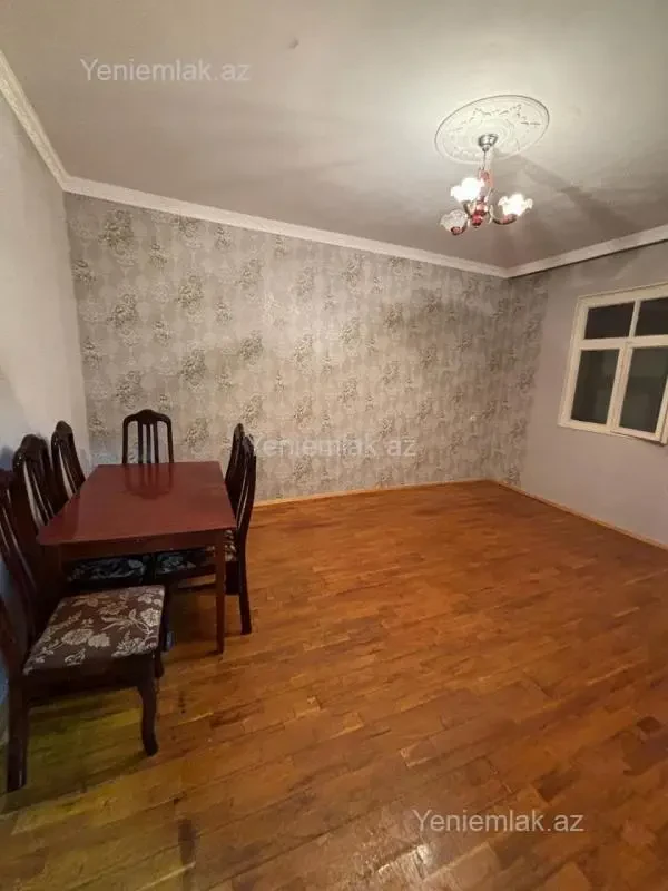Satılır 2 otaqlı köhnə tikili 50 m²