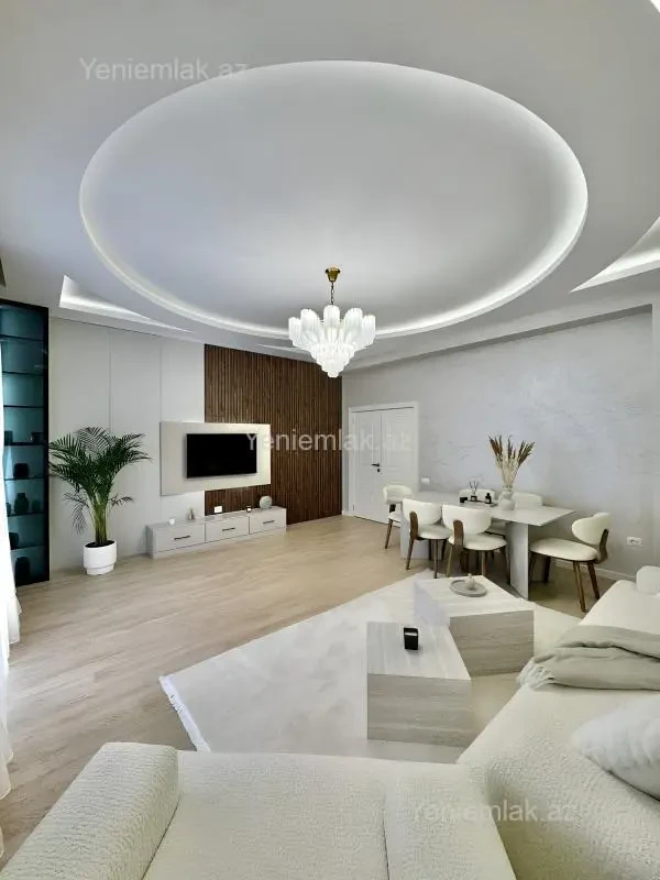 Satılır 2 otaqlı yeni tikili 101 m²