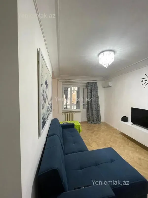 Satılır 2 otaqlı köhnə tikili 40 m²