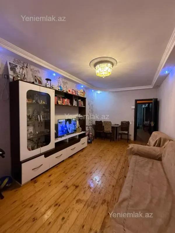 Satılır 3 otaqlı köhnə tikili 65 m²