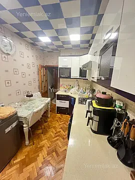 Satılır 3 otaqlı köhnə tikili 72 m² — Sumqayıt, 9-cu mikrorayon 3 otaq 72.00 m²