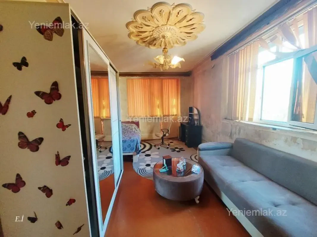 Satılır 1 otaqlı köhnə tikili 36 m²