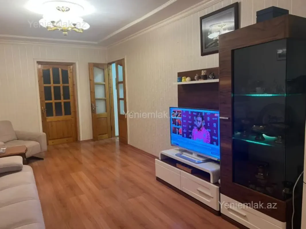 Satılır 3 otaqlı köhnə tikili 80 m²
