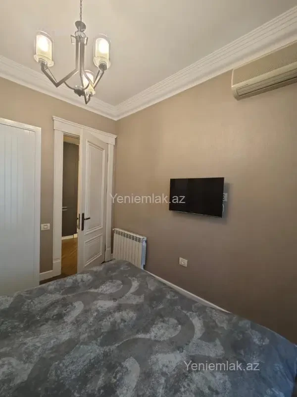 Satılır 2 otaqlı yeni tikili 60 m²