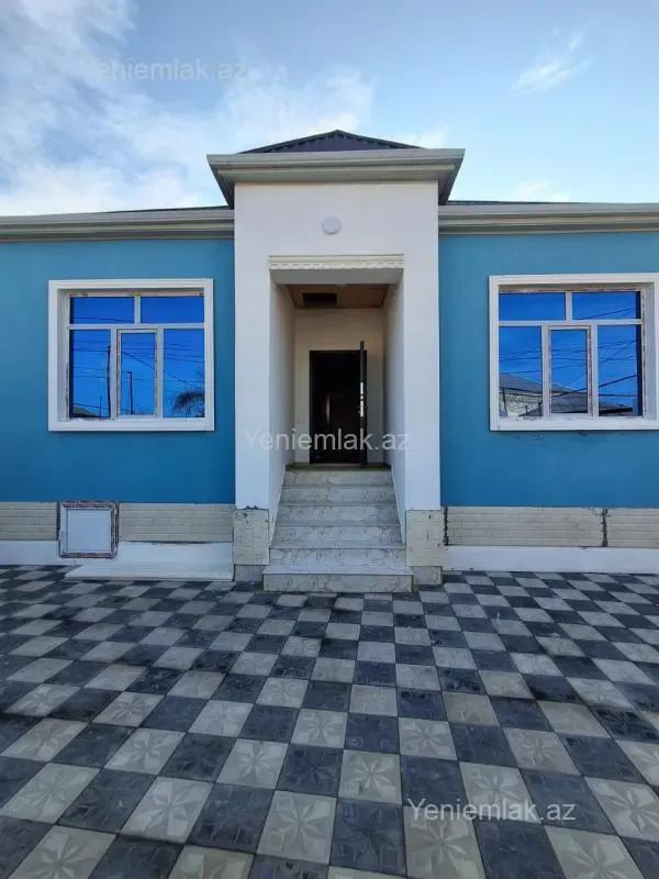 Satılır 4 otaqlı həyət evi 100 m²