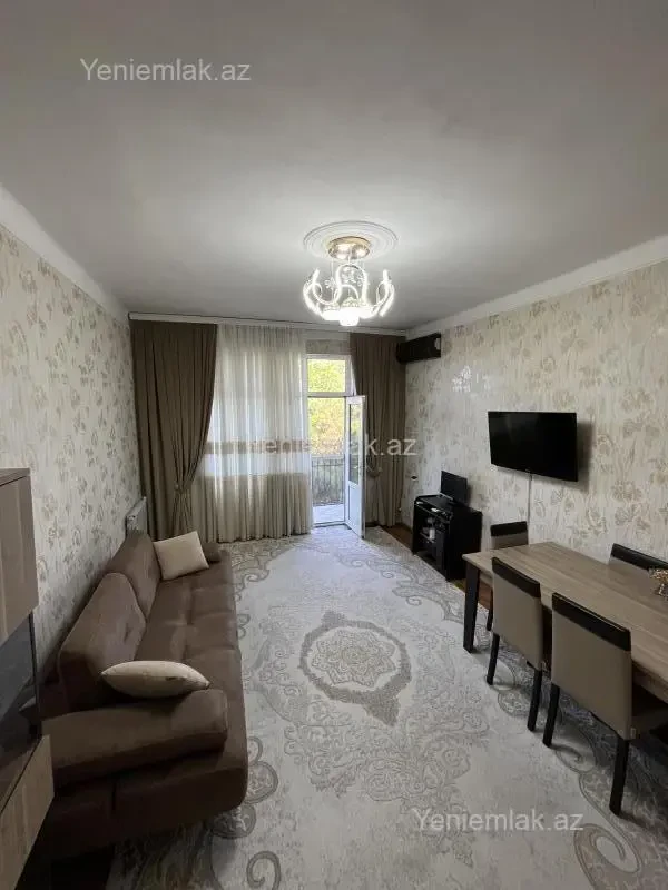 Satılır 2 otaqlı köhnə tikili 60 m²