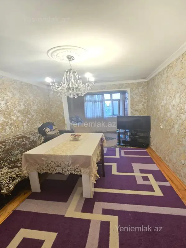 Satılır 2 otaqlı köhnə tikili 50 m²