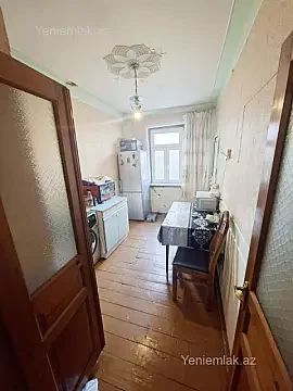 Satılır 3 otaqlı köhnə tikili 80 m² — Sumqayıt, 9-cu mikrorayon 3 otaq 80.00 m²