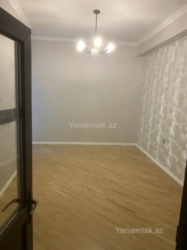 Satılır 3 otaqlı yeni tikili 85 m²