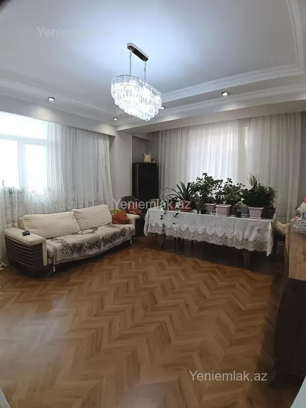 Satılır 2 otaqlı yeni tikili 72 m²