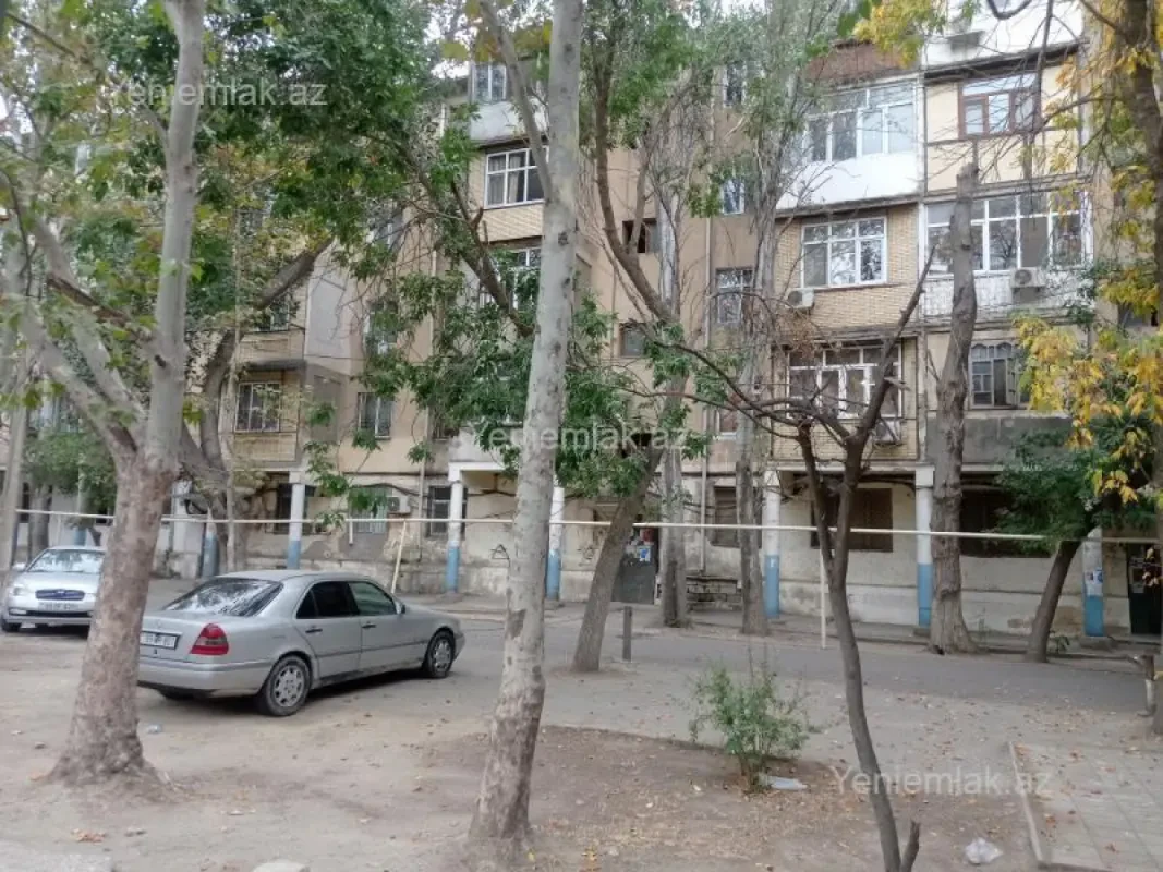 Satılır 2 otaqlı köhnə tikili 50 m²