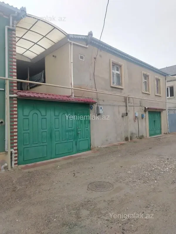 Satılır 6 otaqlı həyət evi 276 m²