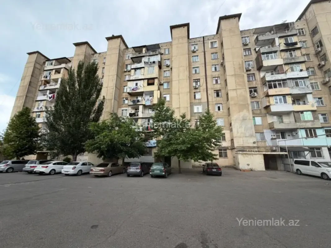 Satılır 4 otaqlı köhnə tikili 120 m²
