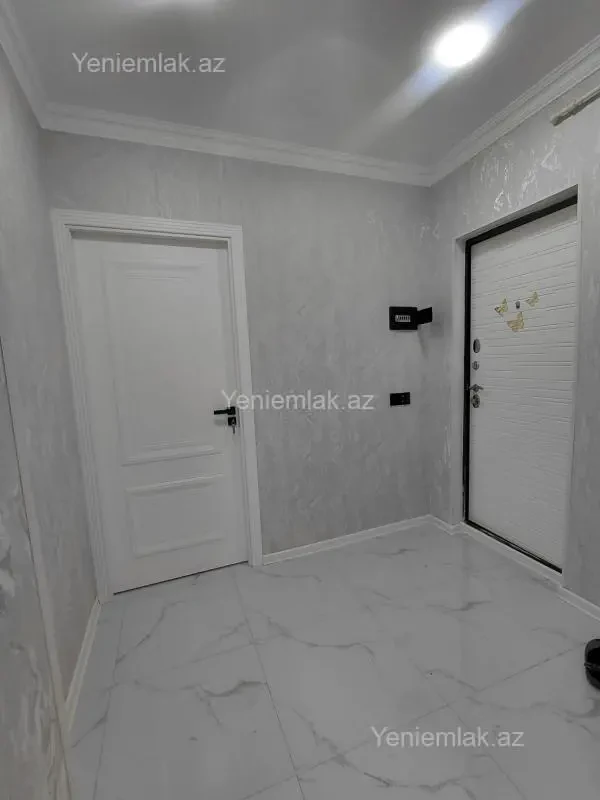 Satılır 2 otaqlı köhnə tikili 65 m²