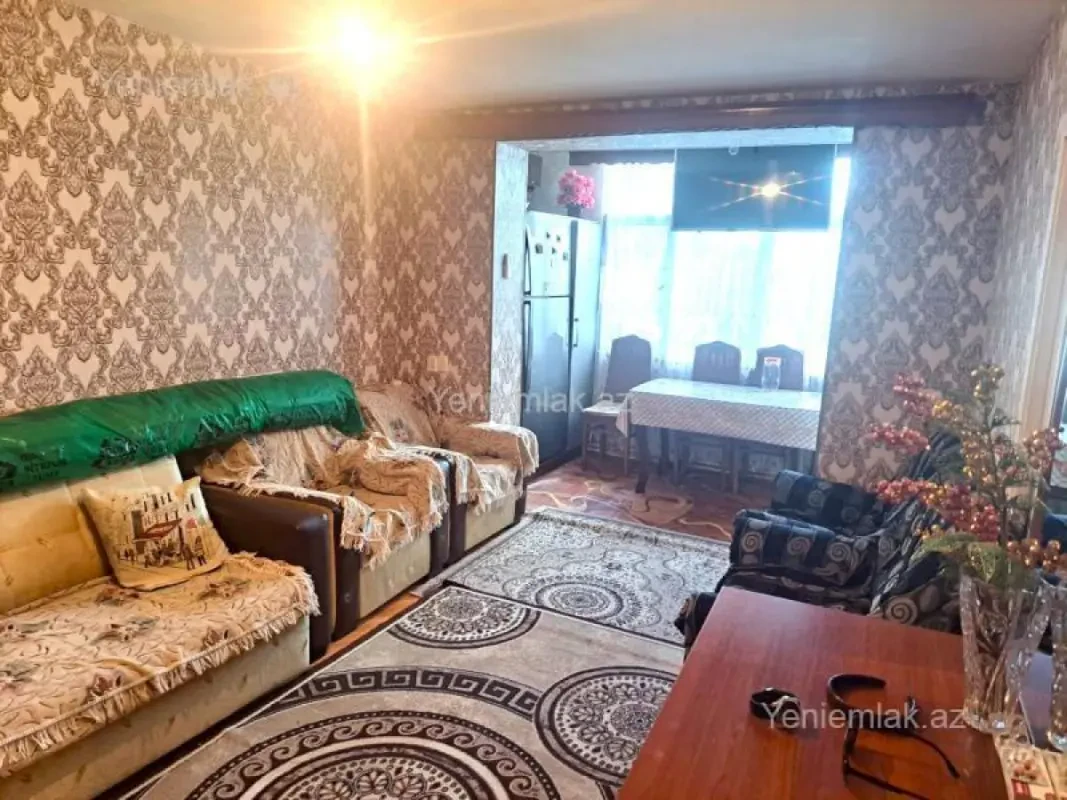 Satılır 2 otaqlı köhnə tikili 50 m²