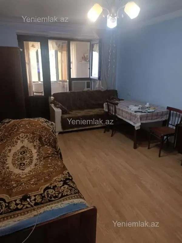 Satılır 2 otaqlı köhnə tikili 40 m²
