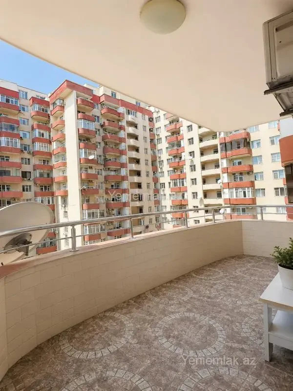 Satılır 3 otaqlı yeni tikili 135 m²
