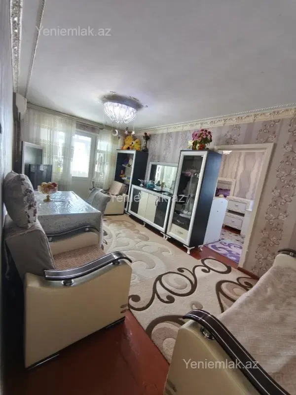 Satılır 2 otaqlı köhnə tikili 48 m²