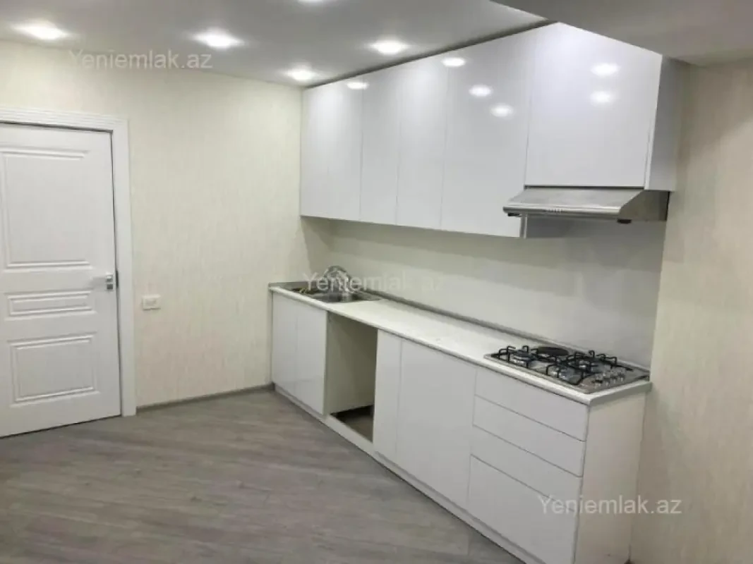 Satılır 2 otaqlı köhnə tikili 65 m²