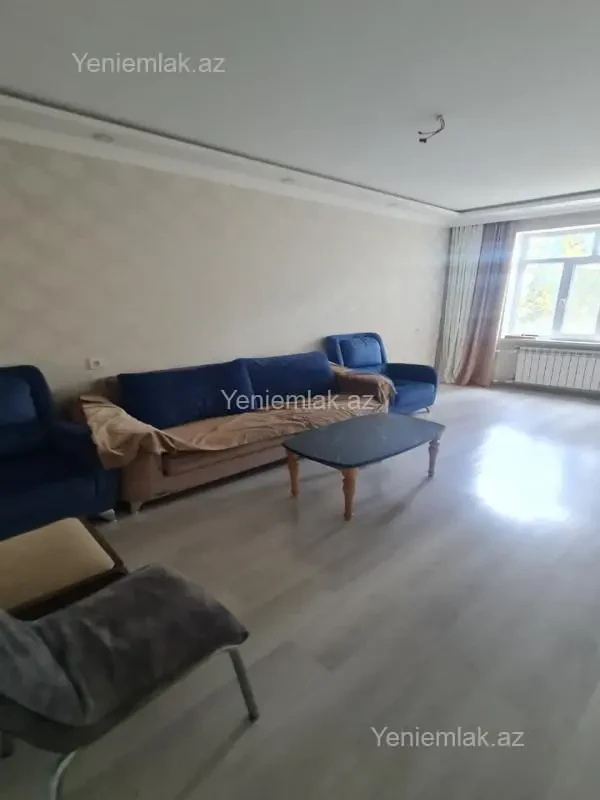 Satılır 3 otaqlı köhnə tikili 80 m²