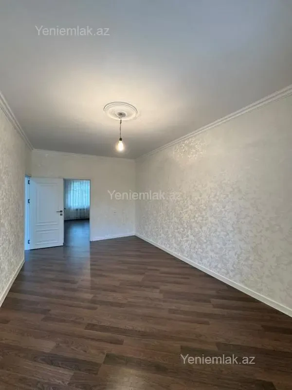 Satılır 2 otaqlı köhnə tikili 42 m²