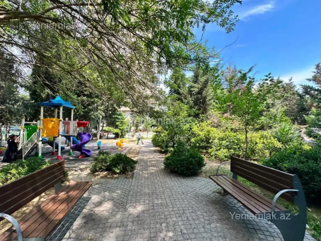 Satılır 3 otaqlı köhnə tikili 85 m²