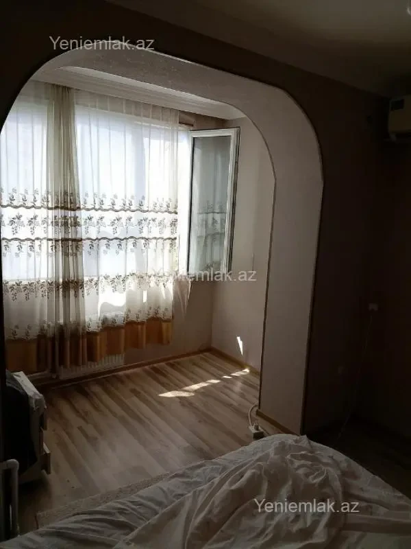 Satılır 2 otaqlı köhnə tikili 38 m²