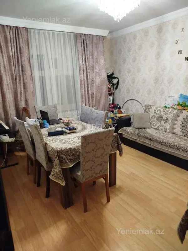 Satılır 3 otaqlı köhnə tikili 70 m²
