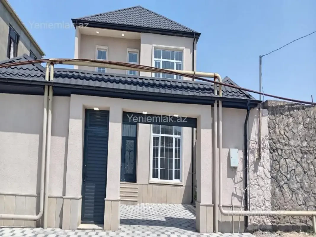 Satılır 4 otaqlı həyət evi 150 m²
