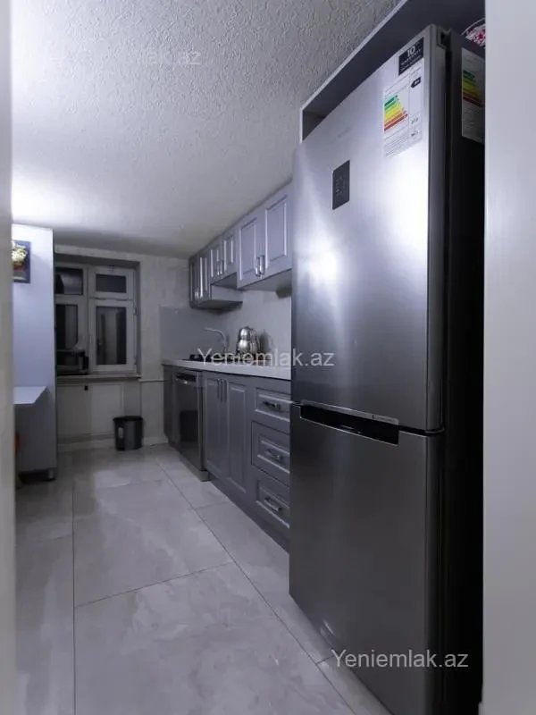 Satılır 3 otaqlı yeni tikili 80 m²