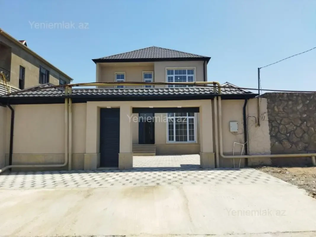 Satılır 4 otaqlı həyət evi 180 m²