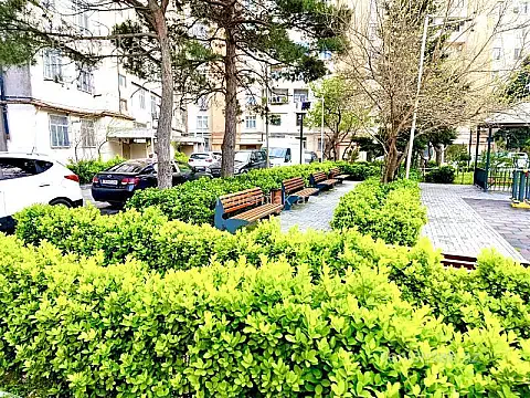 Satılır 3 otaqlı köhnə tikili 80 m² — Bakı, Nizami 3 otaq 80.00 m²