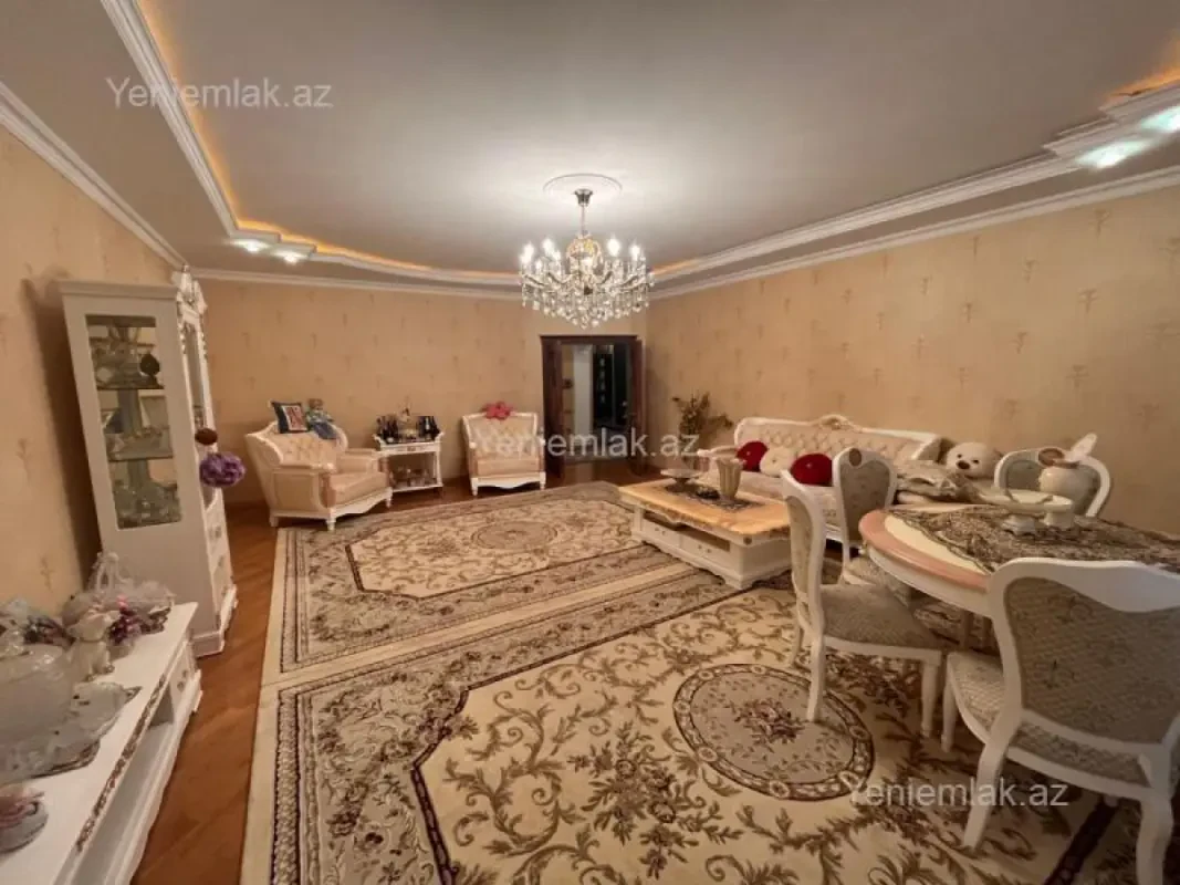 Satılır 4 otaqlı yeni tikili 202 m²