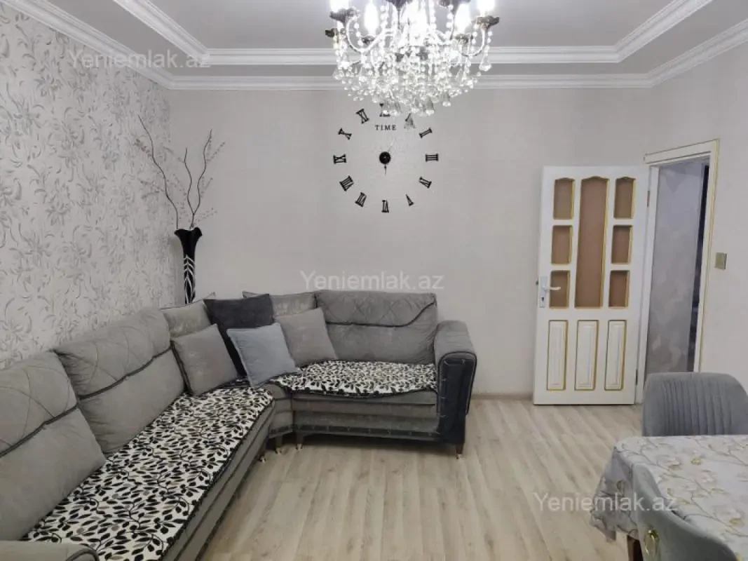 Satılır 2 otaqlı köhnə tikili 56 m²