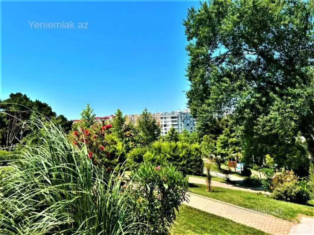 Satılır 4 otaqlı köhnə tikili 85 m²